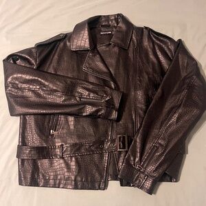 PrettyLittleThing - Black Croc Embossed Oversized Belted Hem Biker Jacket